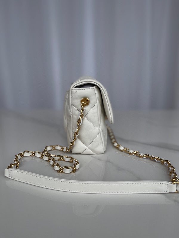 Chanel Luxury Handbag Style 98 Rovelle Bags
