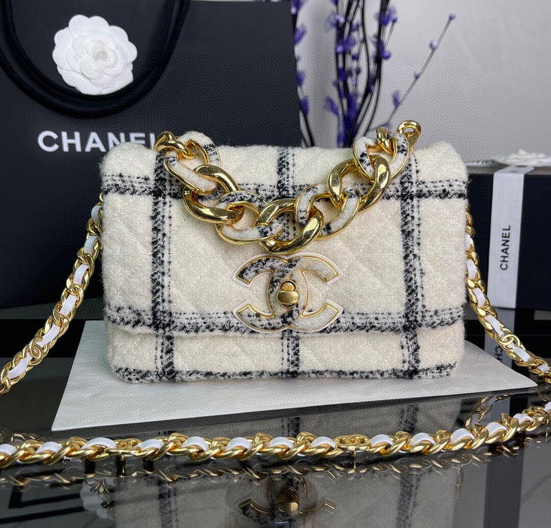Chanel Luxury Handbag Style 58 Rovelle Bags