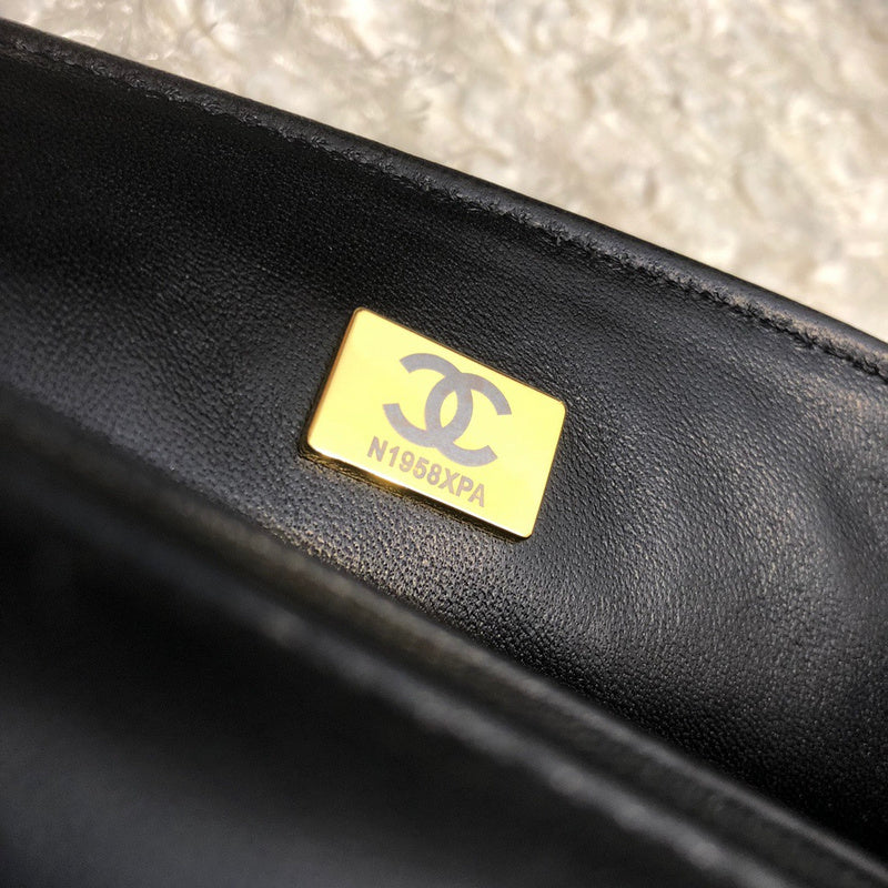 Chanel Luxury Handbag Style 565 Rovelle Bags
