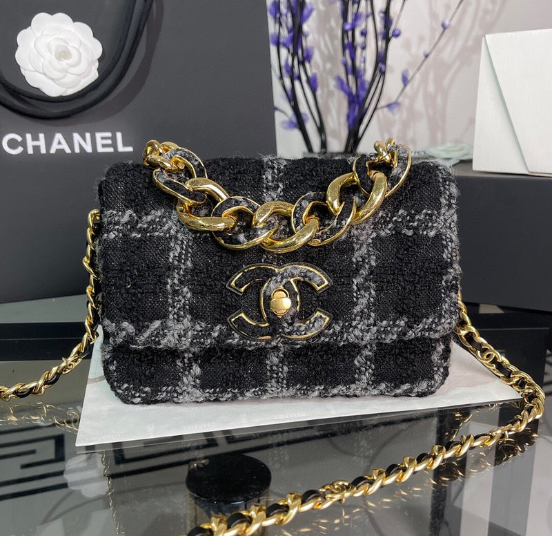 Chanel Luxury Handbag Style 73 Rovelle Bags