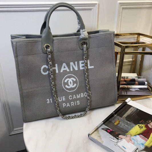 Chanel Luxury Handbag Style 552 Rovelle Bags