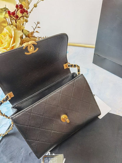 Chanel Luxury Handbag Style 635 Rovelle Bags