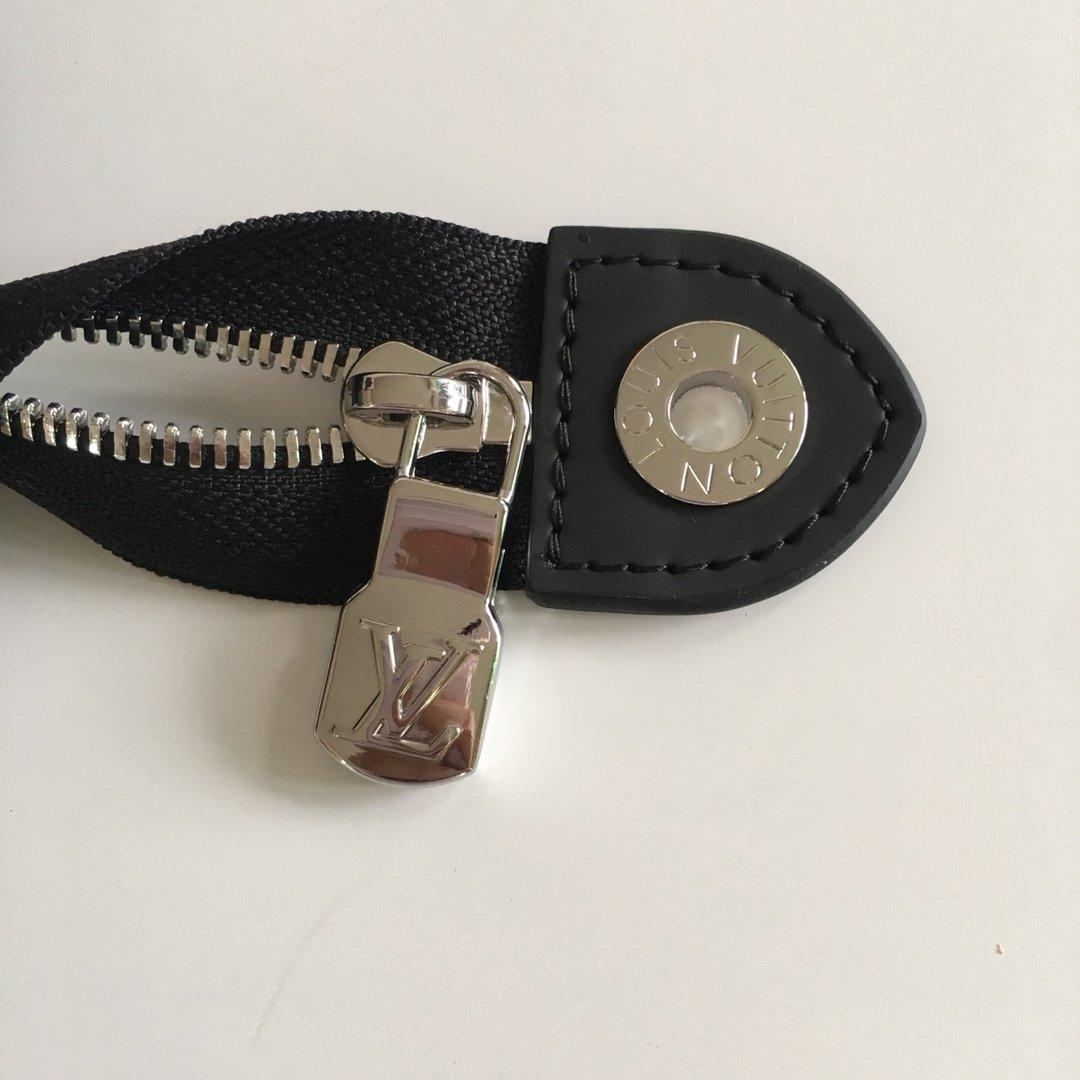 LOUIS VUITTON TOILETRY POUCH