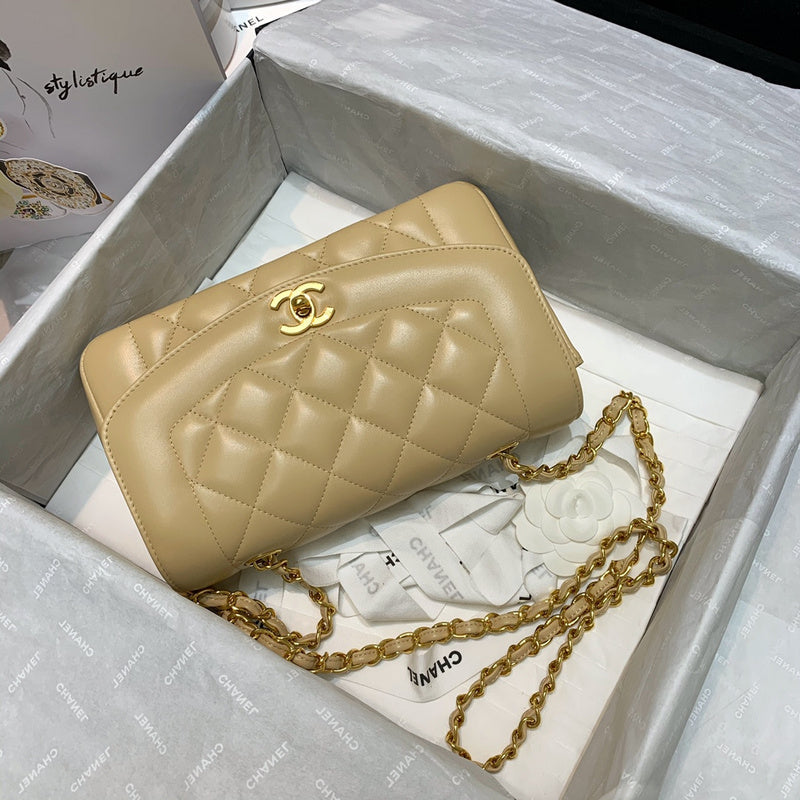 Chanel Luxury Handbag Style 617 Rovelle Bags