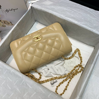 Chanel Luxury Handbag Style 617 Rovelle Bags