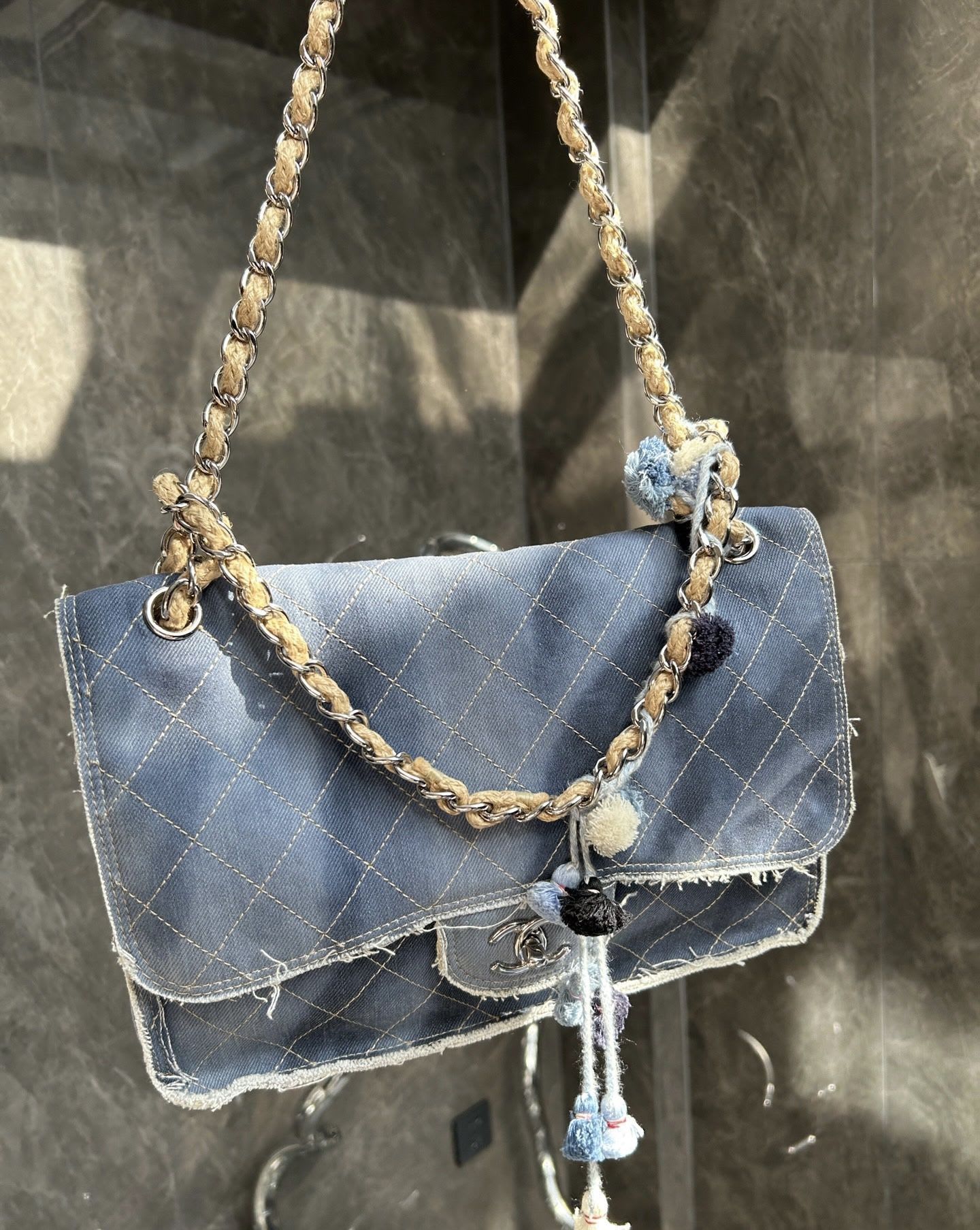 Chanel Luxury Leather Handbag Style 18 Rovelle Bags