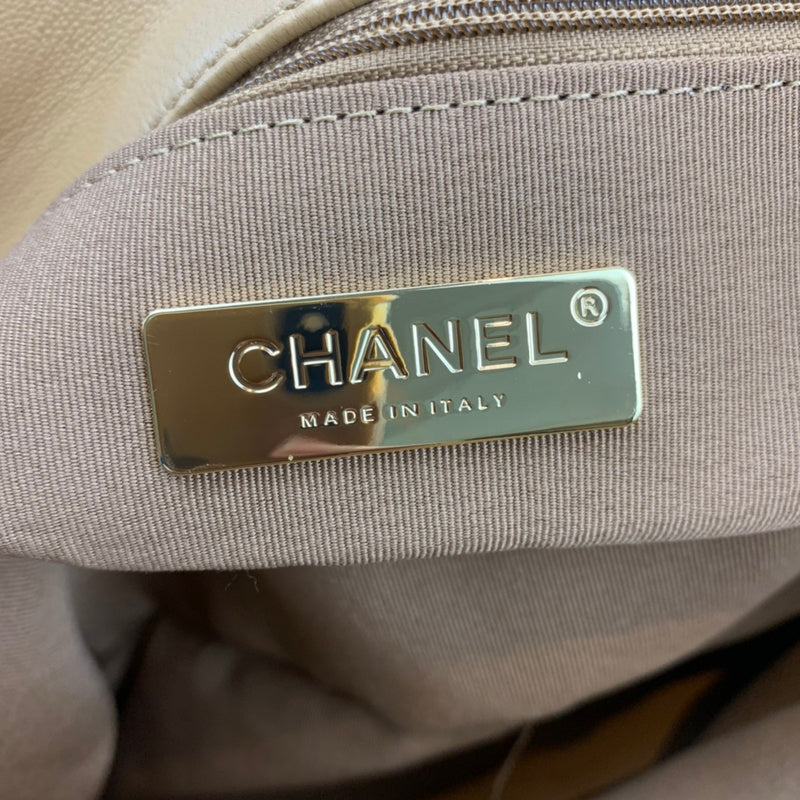 Chanel Luxury Handbag Style 579 Rovelle Bags