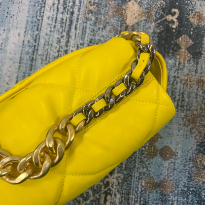 Chanel Luxury Handbag Style 581 Rovelle Bags