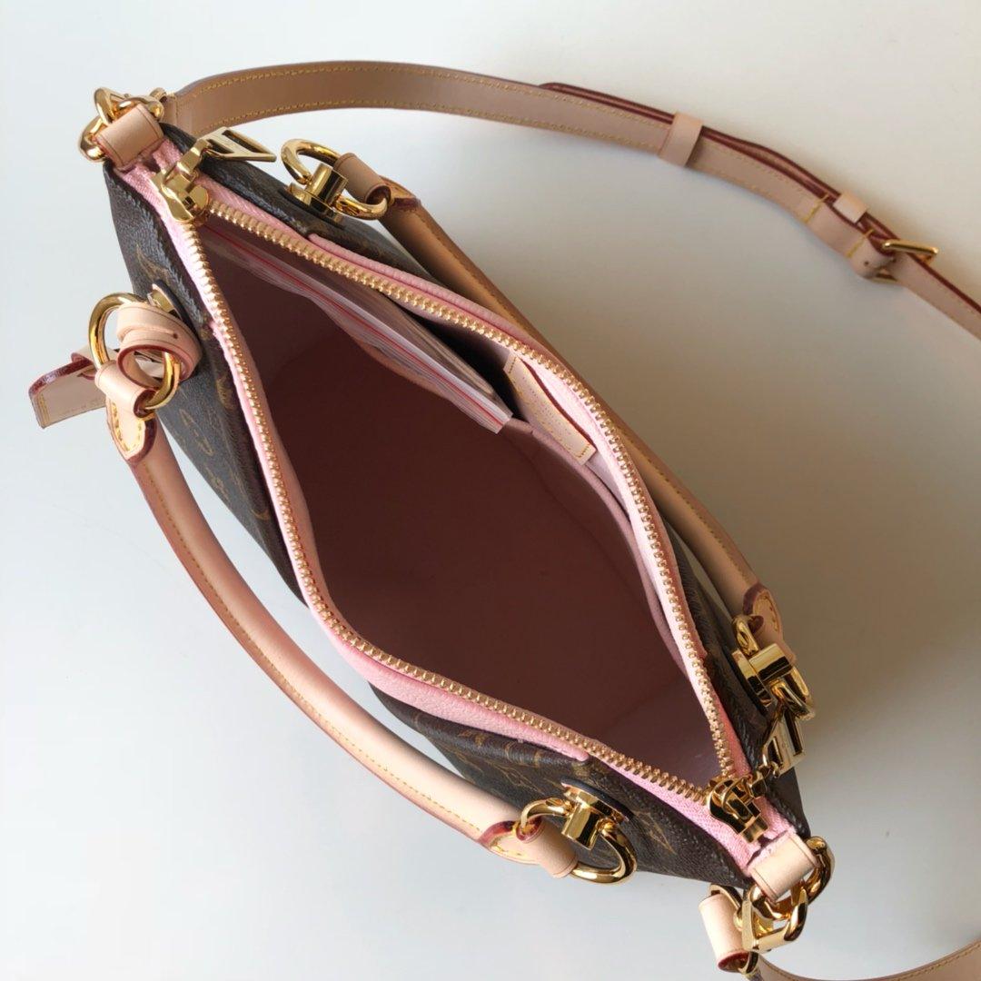 Louis Vuitton  V TOTE BB Handbag