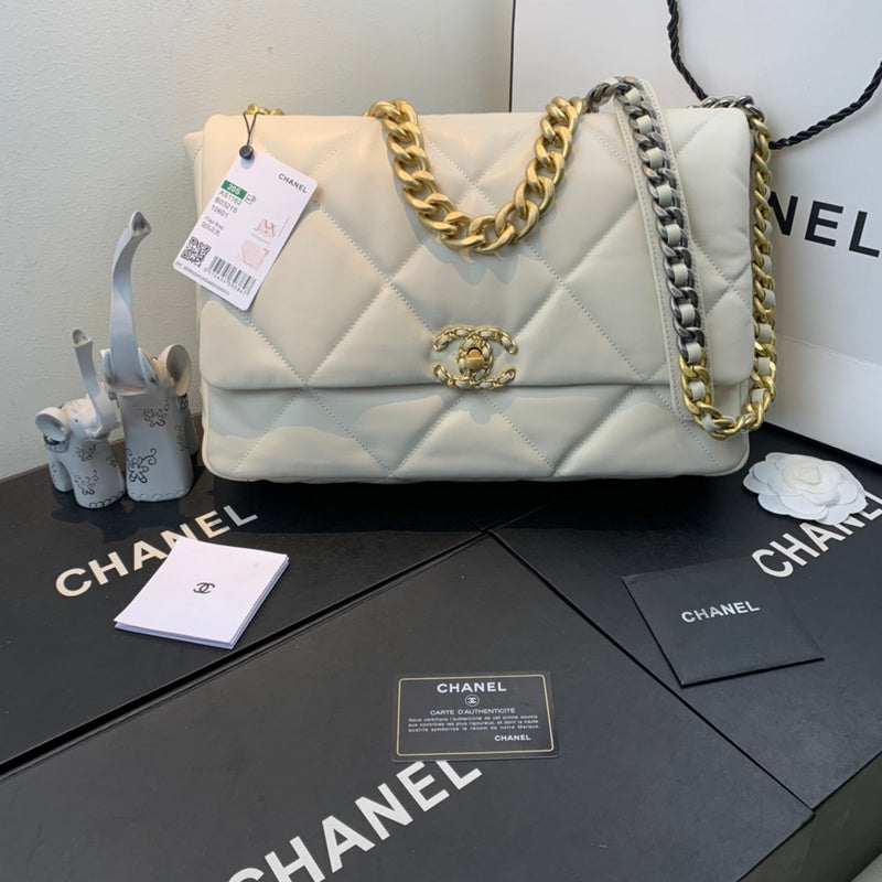 Chanel Luxury Handbag Style 582 Rovelle Bags