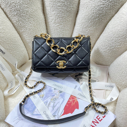 Chanel Luxury Handbag Style 431 Rovelle Bags
