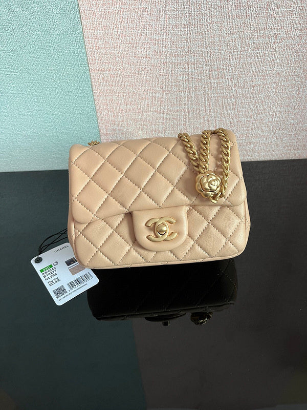 Chanel Luxury Handbag Style 82 Rovelle Bags