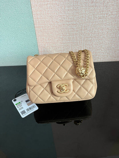 Chanel Luxury Handbag Style 82 Rovelle Bags
