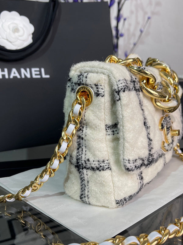 Chanel Luxury Handbag Style 58 Rovelle Bags