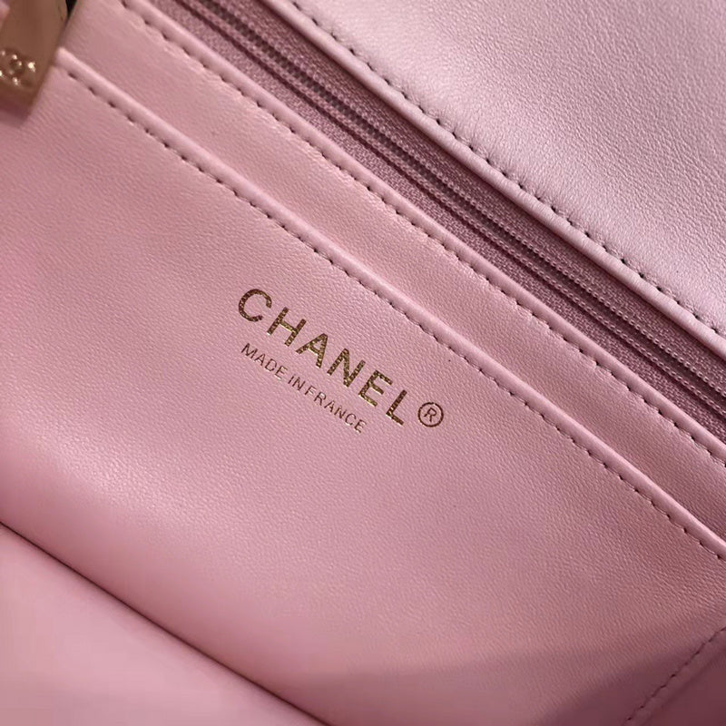 Chanel Luxury Handbag Style 562 Rovelle Bags