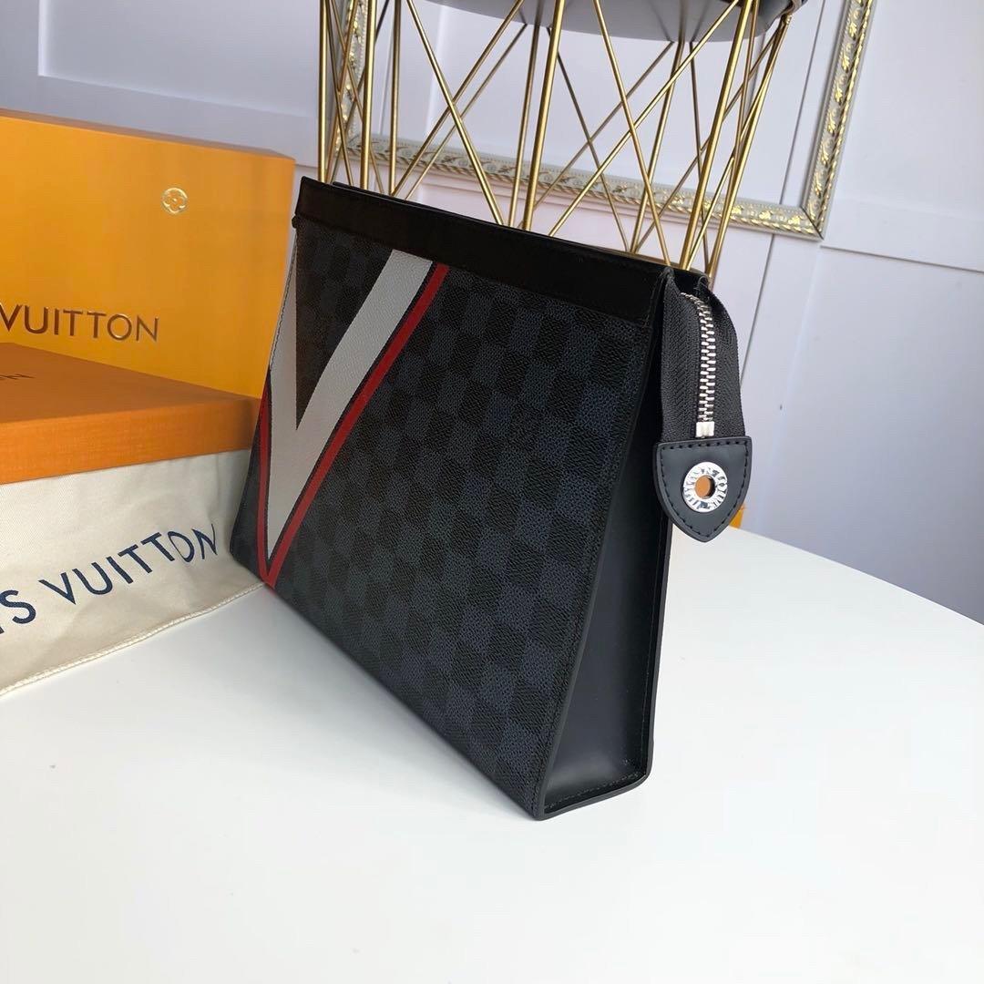 LOUIS VUITTON TOILETRY POUCH