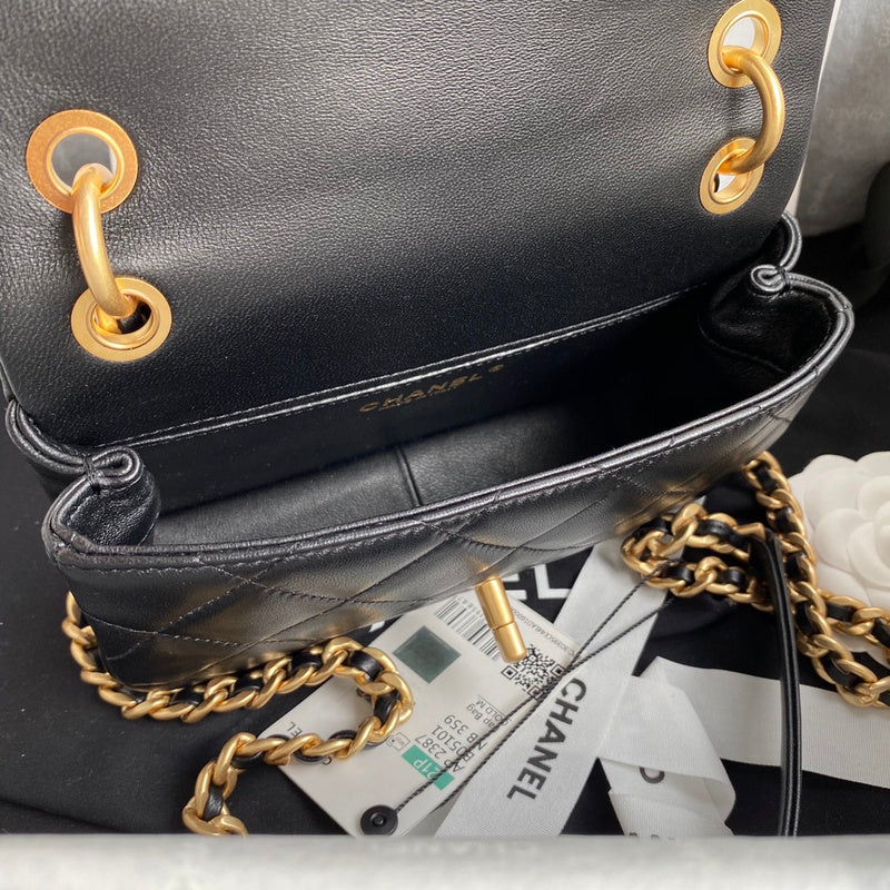 Chanel Luxury Handbag Style 653 Rovelle Bags
