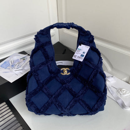 Chanel Luxury Handbag Style 605 Rovelle Bags