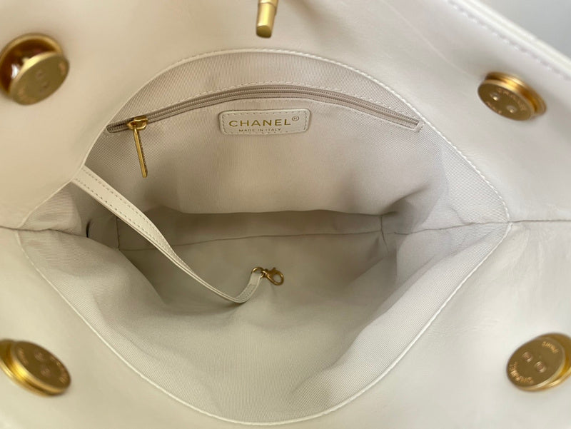 Chanel Luxury Handbag Style 624 Rovelle Bags