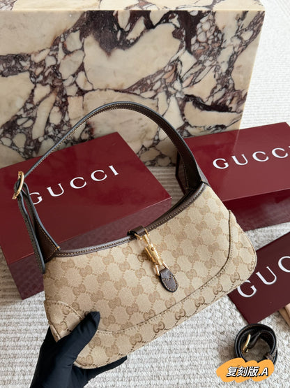 High-End Women's Fashion Handbags-13