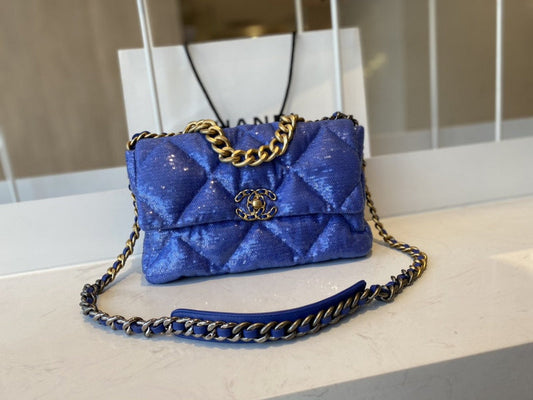 Chanel Luxury Handbag Style 657 Rovelle Bags