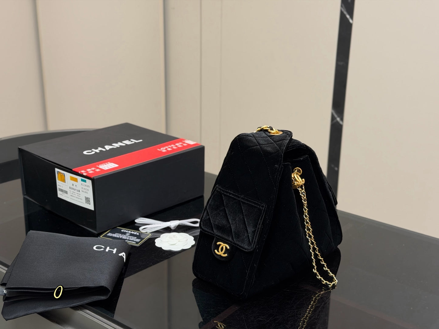 High-End Women's Fashion Handbags-17