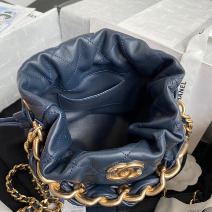 Chanel Luxury Handbag Style 648 Rovelle Bags