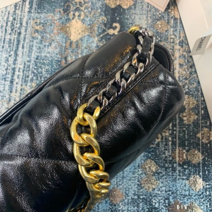 Chanel Luxury Handbag Style 569 Rovelle Bags
