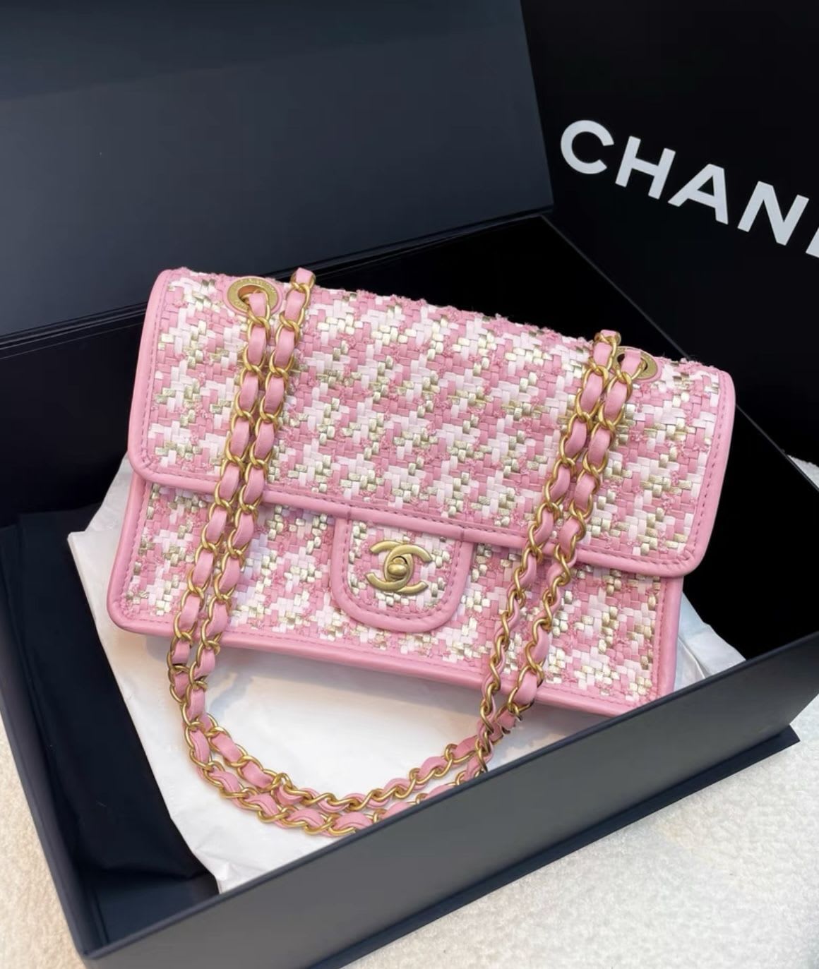Chanel Luxury Leather Pink Handbag Pink Rovelle Bags