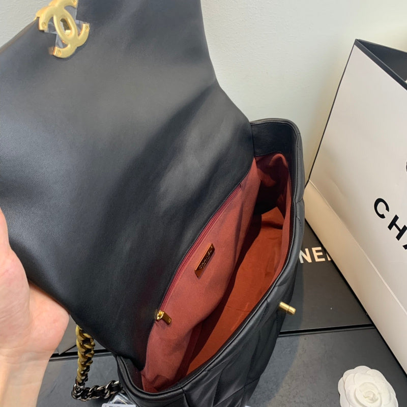 Chanel Luxury Handbag Style 597 Rovelle Bags