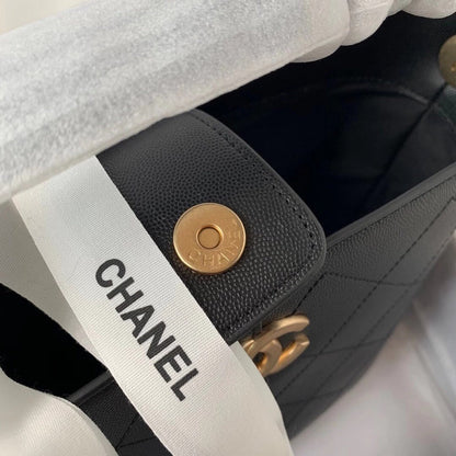 Chanel Luxury Handbag Style 644 Rovelle Bags