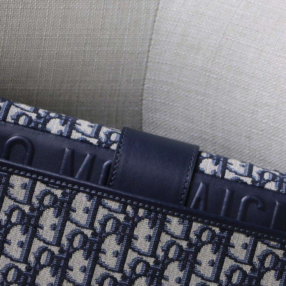 DIOR 30 MONTAIGNE POUCH