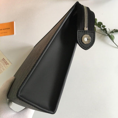 LOUIS VUITTON TOILETRY POUCH