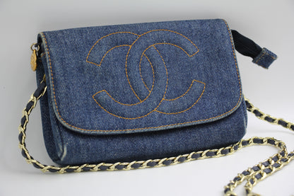 Chanel Luxury Leather Blue Clutch Blue Rovelle Bags