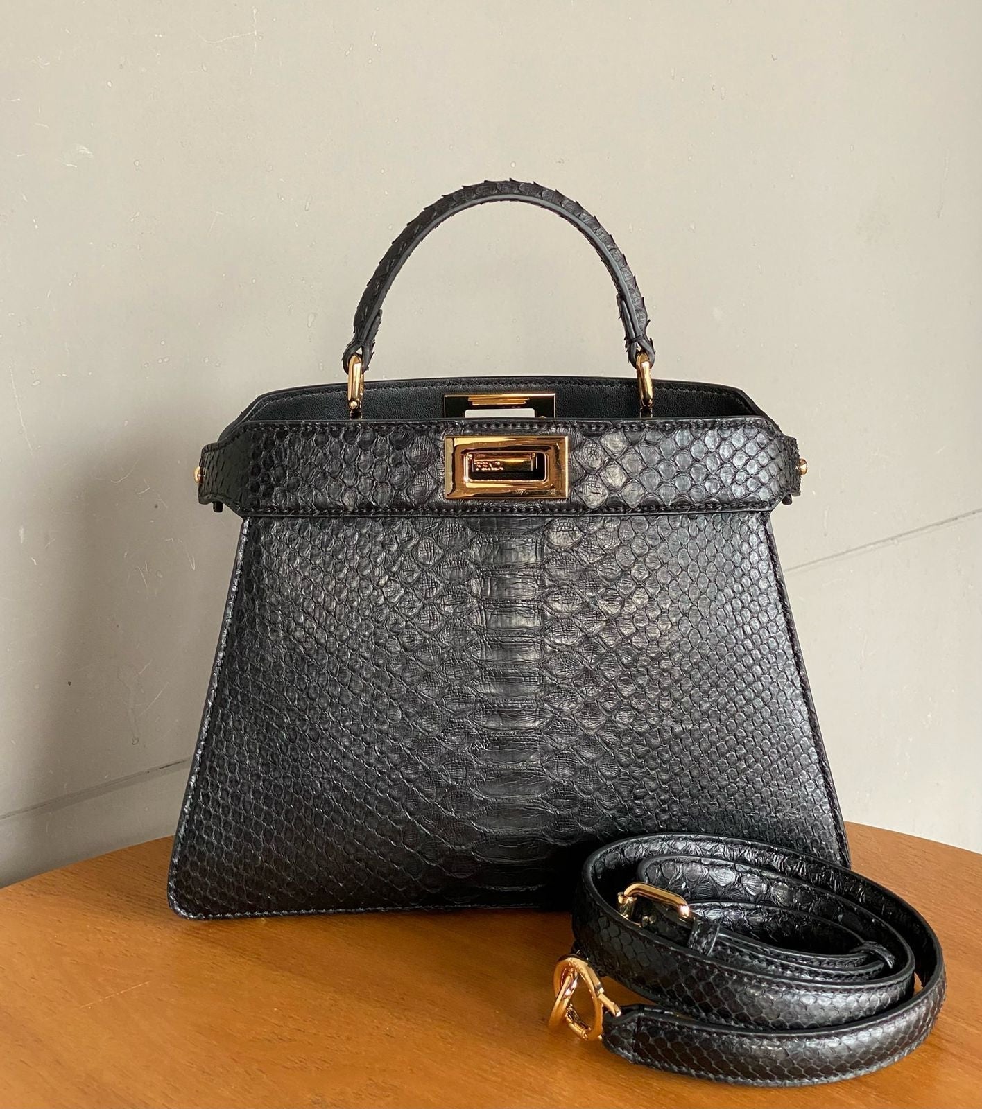 FENDI Rovelle Bags