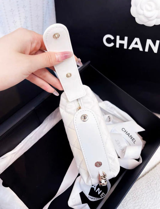 Chanel Luxury Leather White Clutch Rovelle Bags