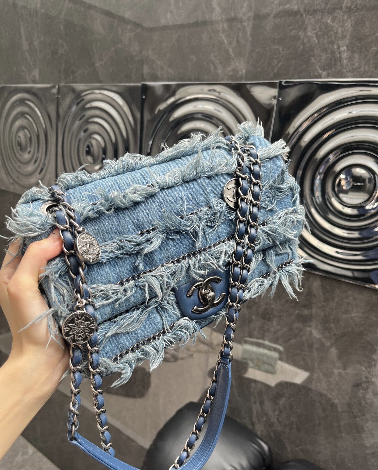 Chanel Luxury Leather Handbag Style 16 Rovelle Bags