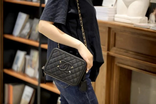 Chanel Vintage Vanity Box Bag