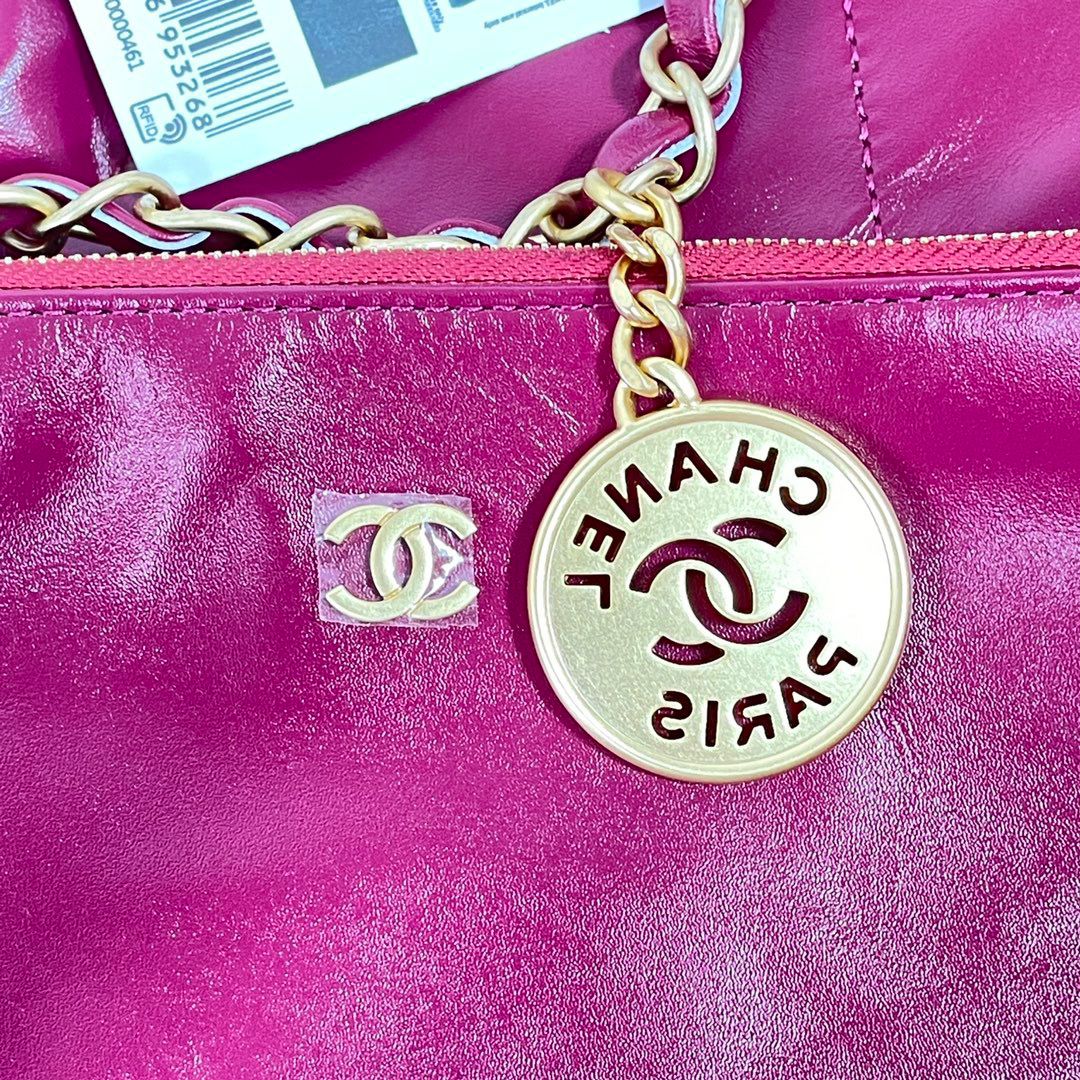 Chanel 22 Small Handbag