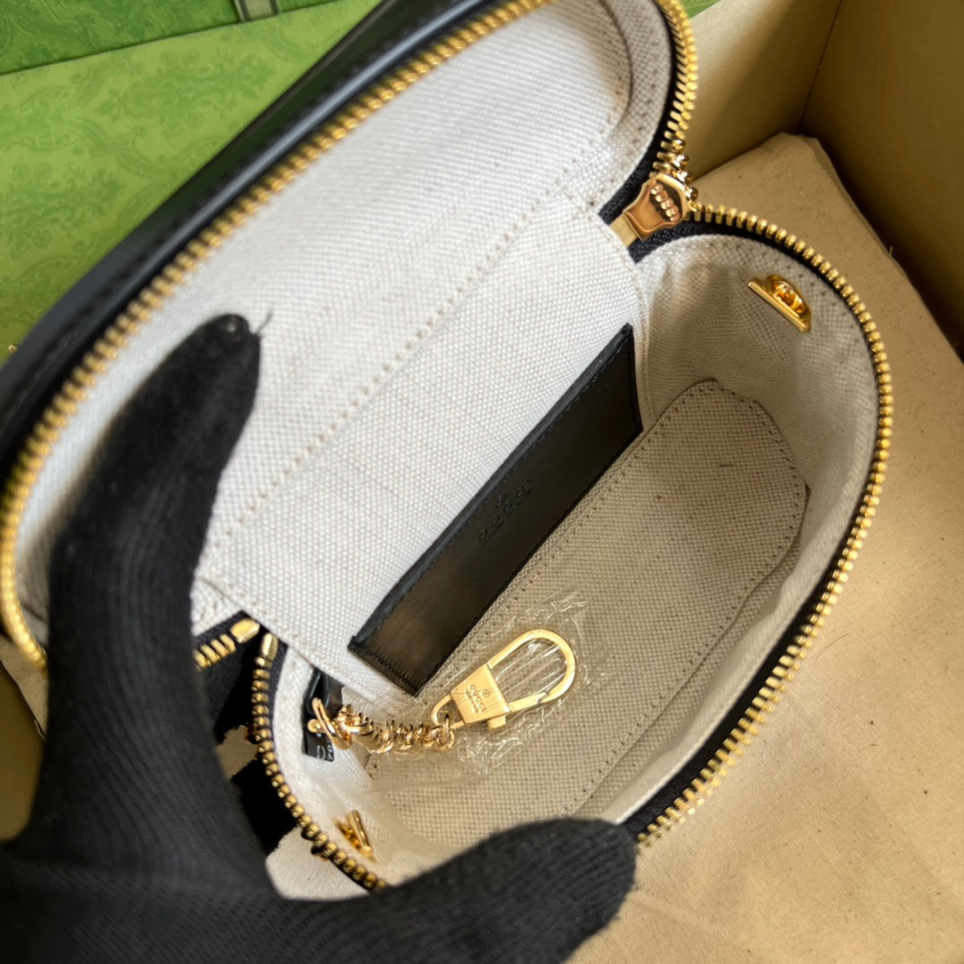 Gucci GG Matelasse Top Handle Mini  Bag