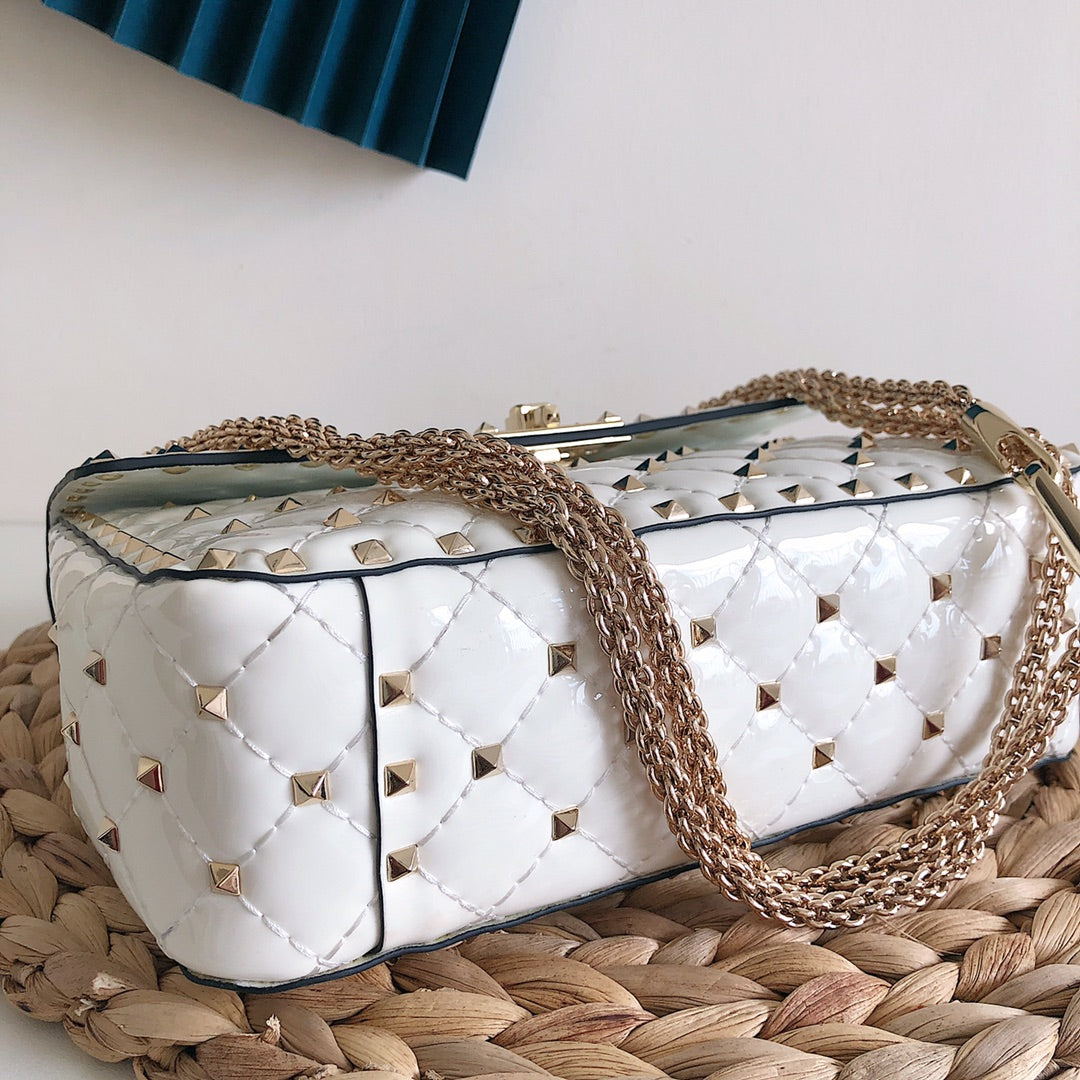 Valentino Garavani  Rockstud Spike Medium  Bag