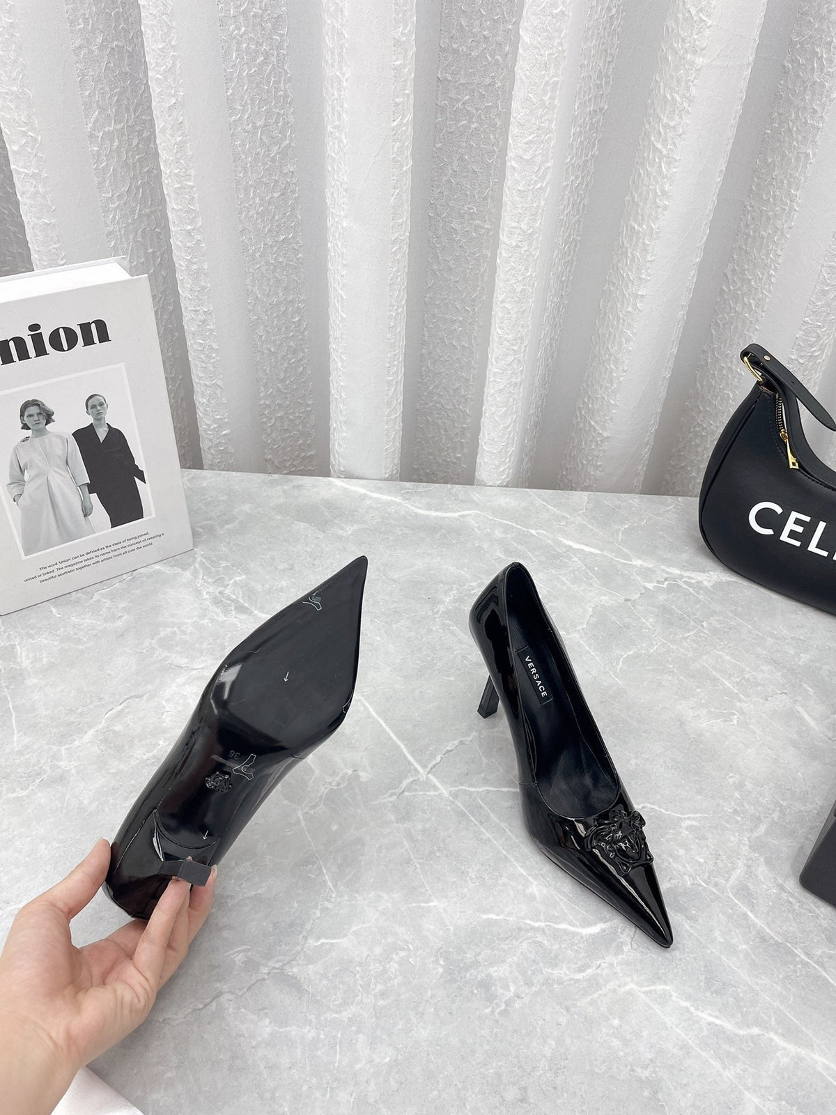 Versace  La Medusa Naplak Pumps