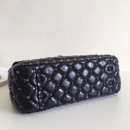 Valentino Garavani  Rockstud Spike Medium  Bag