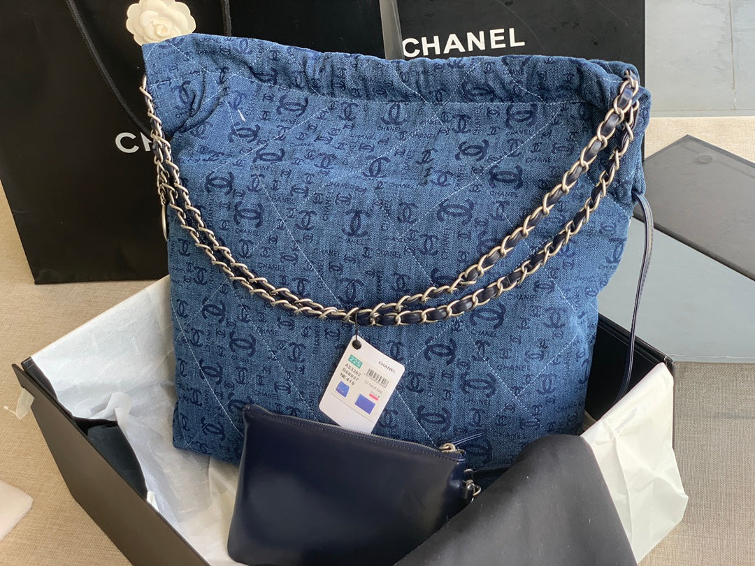 Chanel 22 Medium Handbag