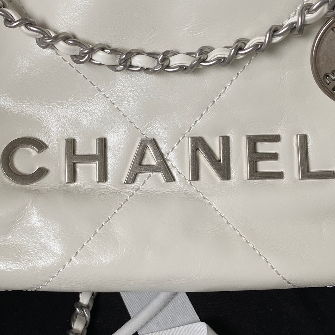 Chanel 22 Mini HandBag