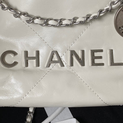 Chanel 22 Mini HandBag