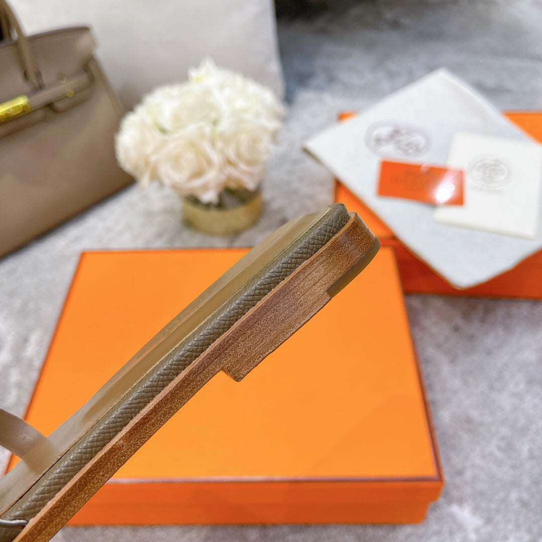 Hermes Aloha Sandal