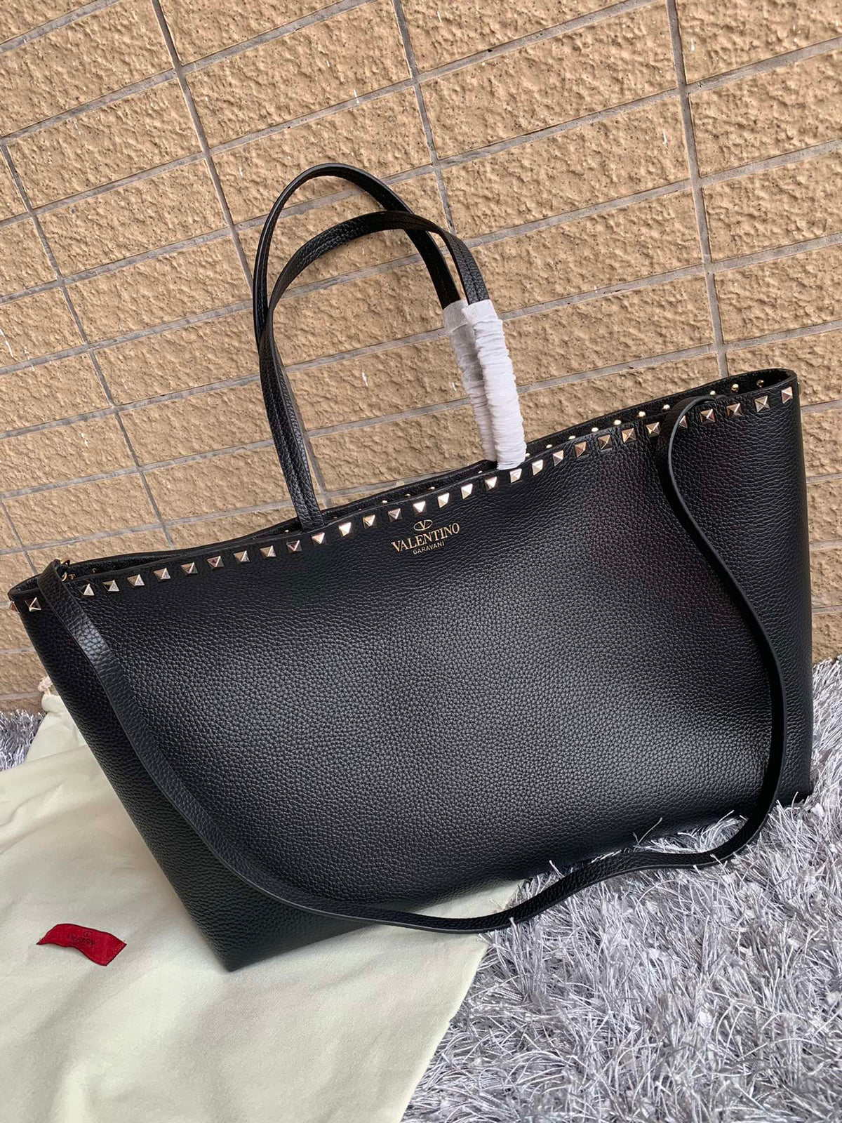 Valentino Garavani Rockstud Calfskin Grainy Tote Bag
