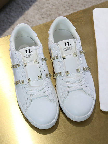 Valentino Calfskin  rockstud Untitled Sneakers