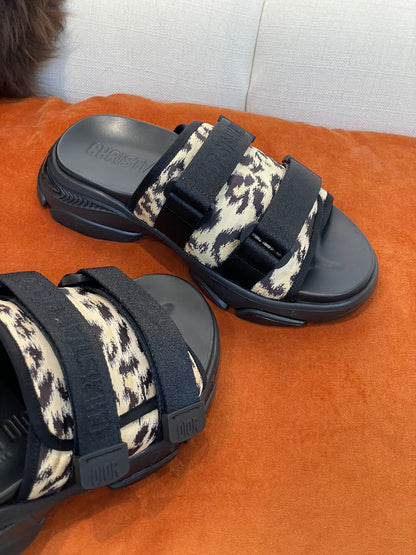 Christian Dior D Wander Slides